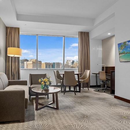 מכה Holiday Suites Al Azizia מראה חיצוני תמונה A room at the hotel