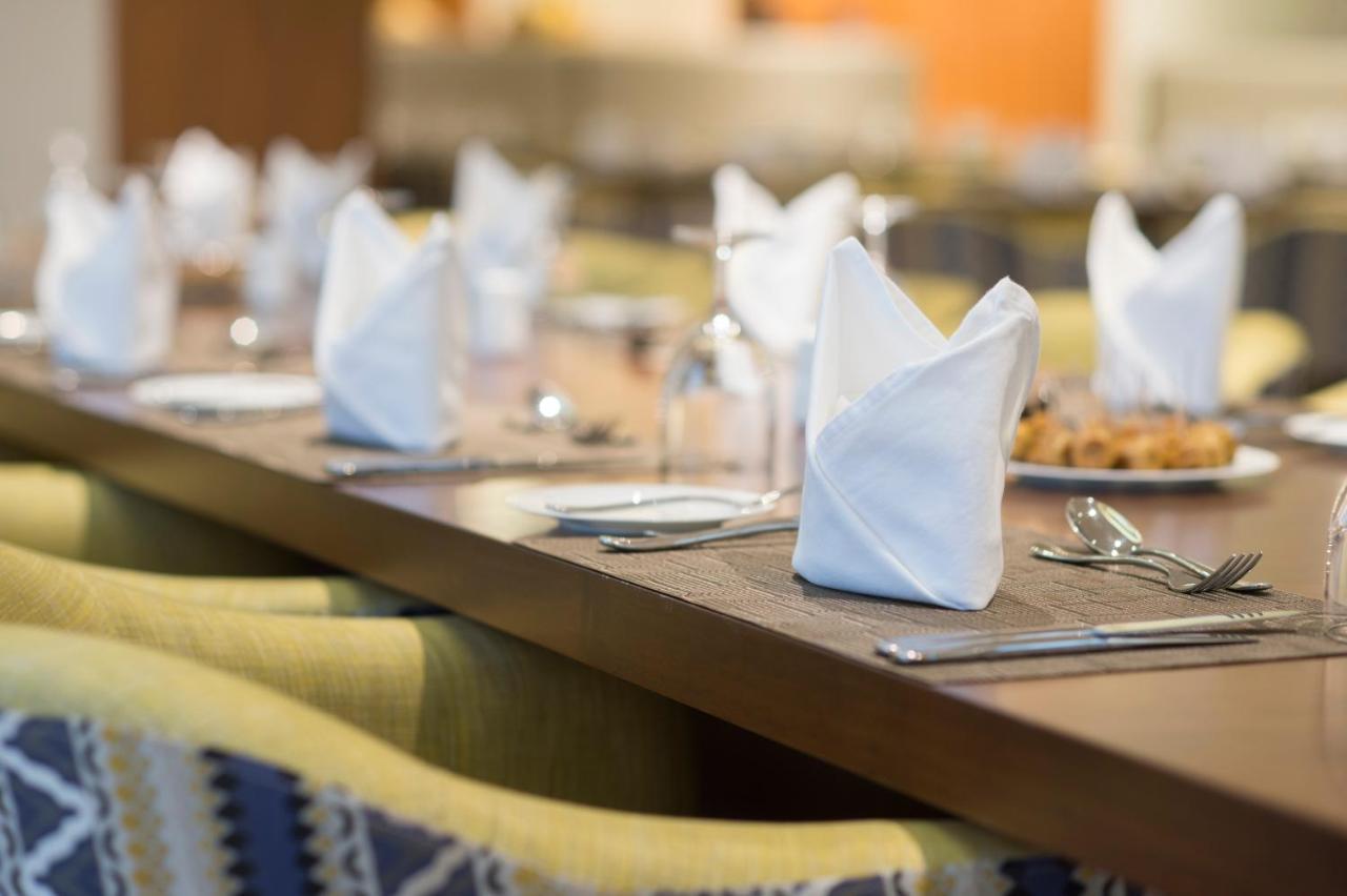 מכה Holiday Suites Al Azizia מראה חיצוני תמונה The hotel's restaurant